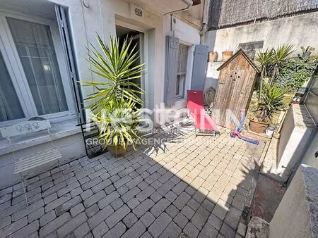 maison de ville avec terrasse centre saint-rémy-de-provence