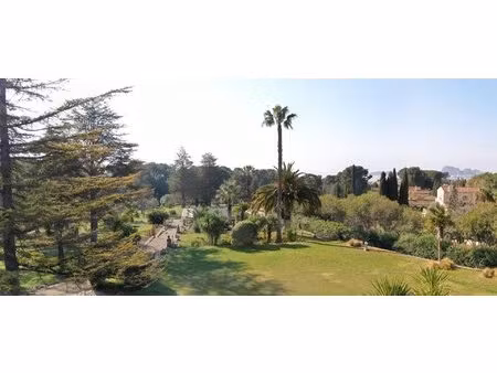 superbe t4 dans résidence avec piscine