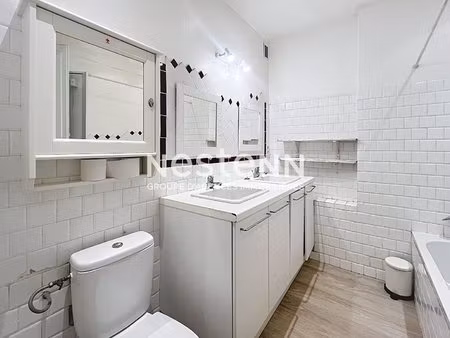 immeuble à vendre à saint-rémy-de-provence avec local commercial  appartement de 198 m² ..