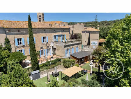 propriété de caractère (430 m²) niché au coeur de montolieu