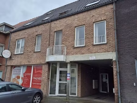 gelijkvloers appartement met terras en autostandplaats