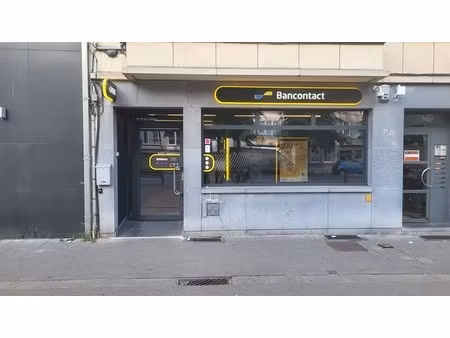 proffesionele kantoorruimte met koer