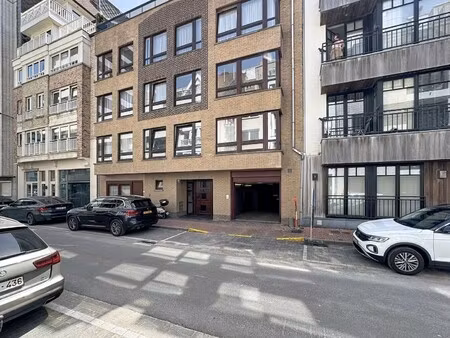 centraal gelegen autostandplaats