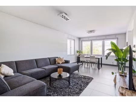 appartement te koop in kapellen met 3 slaapkamers