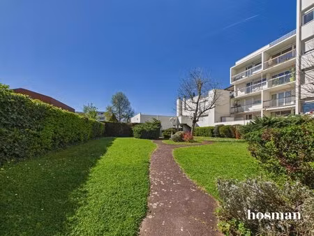 4 pièces de 81 m² avec ascenseur balcon plein sud et parking souterrain - rue bonnaous  le