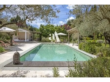 luxury 9 pièces farmhouse en location saint-rémy-de-provence  provence-alpes-côte d'azur