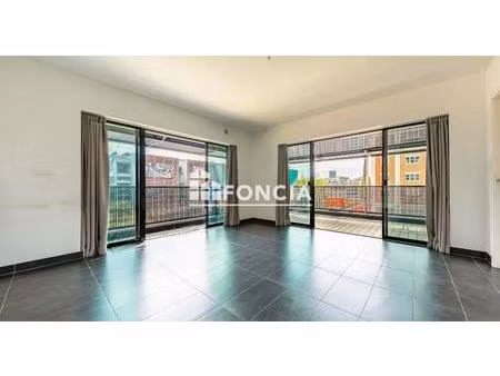 3 pieces avec vue degagee dans les celebres tours black swann