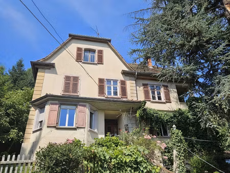 découvrez cette charmante maison bourgeoise à thann