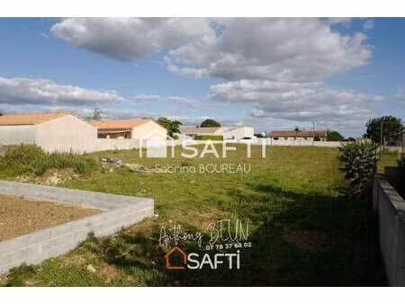 vente terrain à sainte-ouenne (79220) : à vendre / 889m² sainte-ouenne