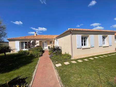 vente maison 5 pièces  145.91m²  brem