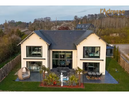 vente demeure de prestige 5 pièces  225.00m²  pennedepie