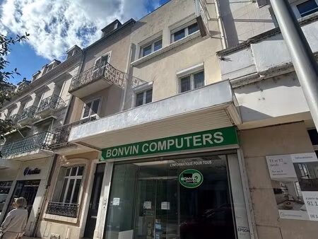 vente commerce vichy 03200 153m²