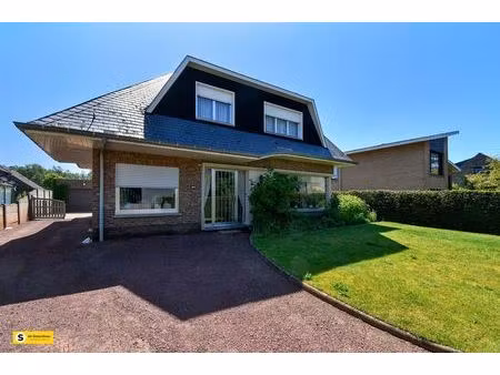 huis te koop in zandhoven met 4 slaapkamers