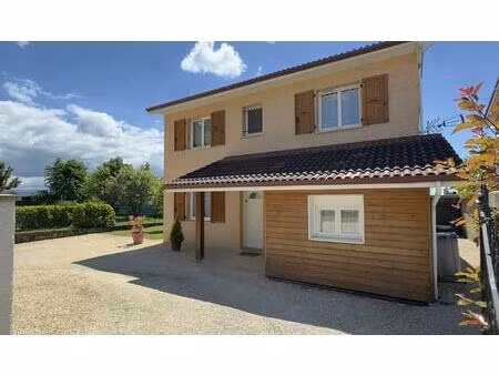 villa à étage 5 chambres
