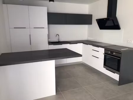location appartement 2 pièces 50m2 onet-le-château 12850 - 729 € - surface privée