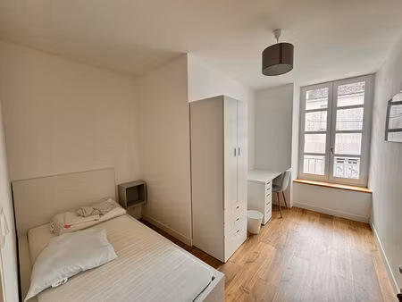 location maison 10 pièces  145.62m²  la roche
