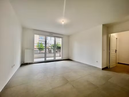 location appartement 3 pièces 60m² gagny 93220