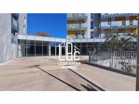achat local commercial 576m² nantes 44300