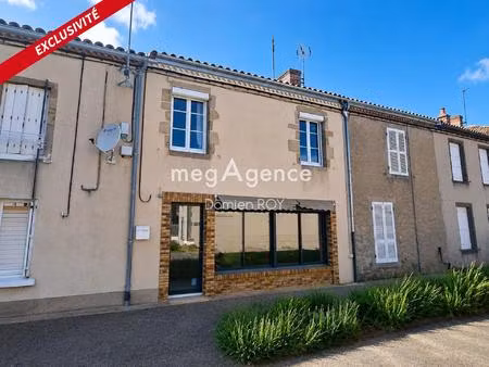 maison de bourg de 150 m² – faye-l’abbesse