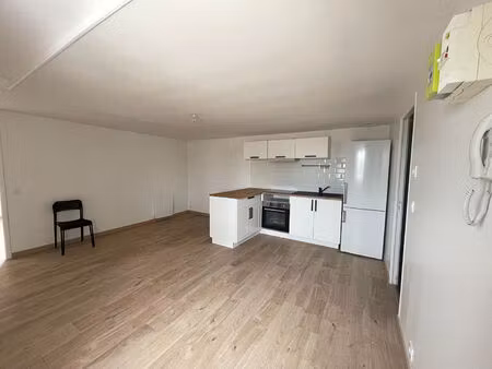 location appartement 2 pièces 47m²