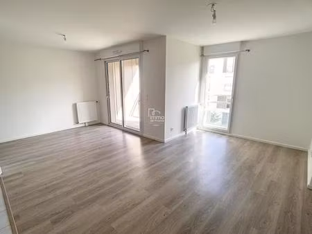 appartement saint berthevin 3 pièce(s) 64.39 m2