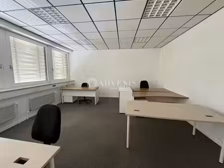 location entrepôt trappes 78190 14m² à 170m²