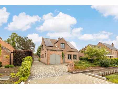 huis te koop in zoersel met 3 slaapkamers