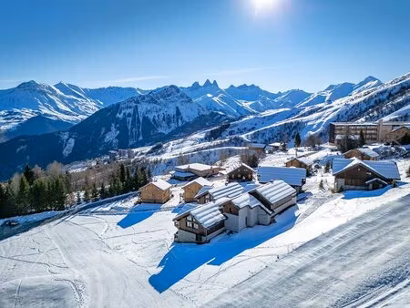 ski-in/ski-out complexe de 3 chalets de luxe à vendre ensemble (a) (ap)