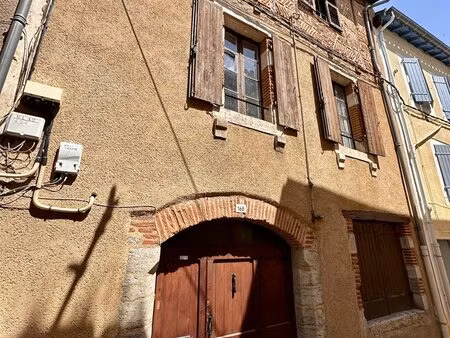 belle maison en pierre au coeur du centre ville de cahors