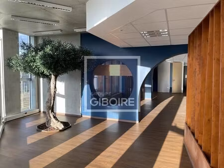 location local professionnel 614m² angers 49000