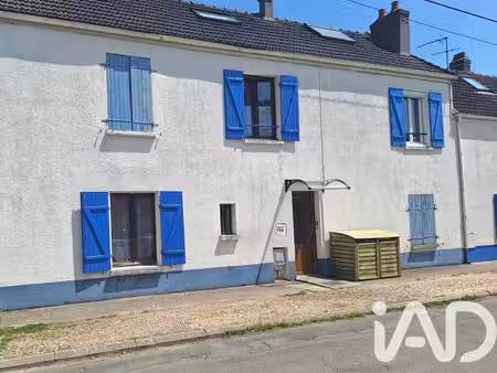 studio à les essarts-le-roi (78690)