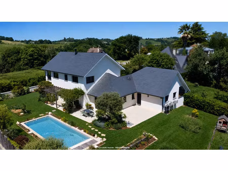 vente maison 5 pièces 170m2 gan 64290 - 735000 € - surface privée