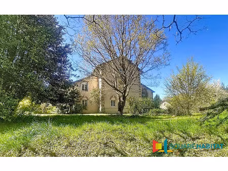 charmante propriété à la campagne avec dépendance et beaux volumes