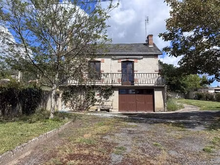 jolie petite maison de village  à quelques pas des commodités du village