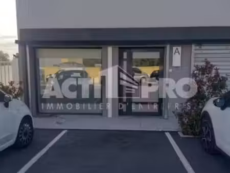 location bureau saint-estève 66240 - - surface privée