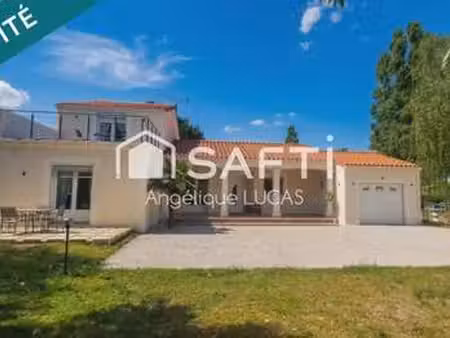 vente maison à auzay (85200) : à vendre / 153m² auzay