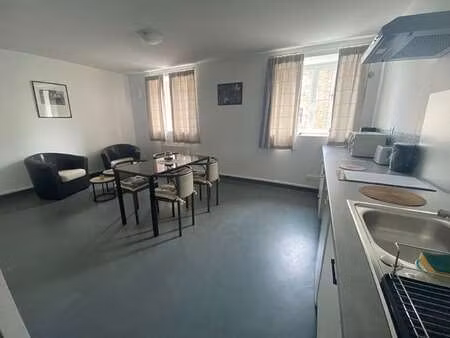 location appartement 2 pièces meublé à dinan (22100) : à louer 2 pièces meublé / 33m² dina