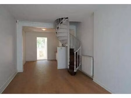 location maison à listrac-médoc (33480) : à louer / 75m² listrac-médoc