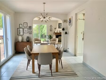 maison familiale 5 chambres avec jardin arboré