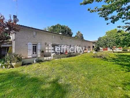 maison 14 pièces - 326 m²