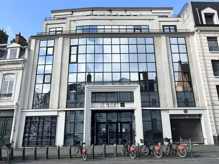 location bureaux 166 m² à 617 m²