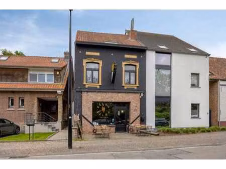 immeuble mixte commerce et habitation près du marché wemmel