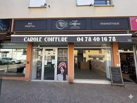 location commerce mions 69780 93m²