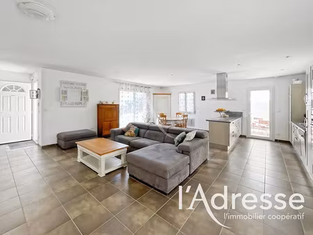 vente maison 4 pièces 101 m² à aubagne (13400)  599 000 €