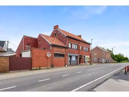 ruime open bebouwing met 5 slaapkamers en 290m² woonopper...