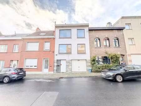 immeuble de rapport 2 logements + garage + jardin