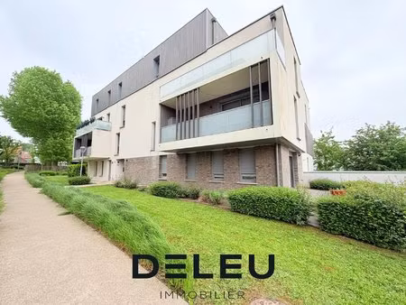 charmant appartement t2 moderne avec loggia et parking en sous-sol
