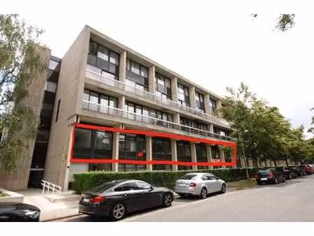 prox pl keym / plateau de bureau de +/- 580 m² + 4 pkings