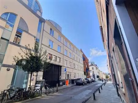 ixelles - fernand cocq: 1 emplacement de parking à vendre!
