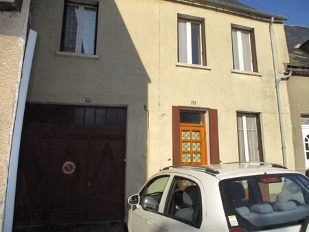 morvan  maison avec garage et cour intérieure  centre-ville